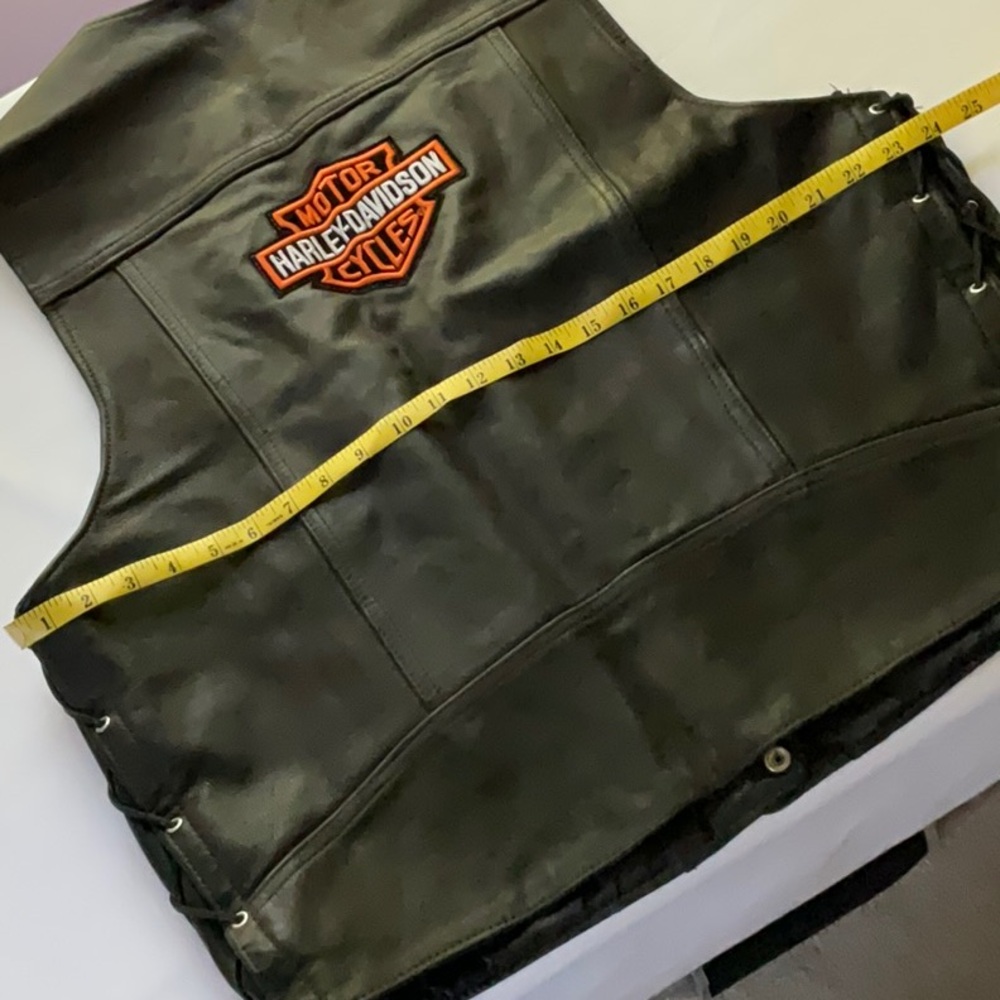 Walter Dyer Genuine Leather Biker Vest with Buffalo Nickel Snaps - Picture 6 of 14